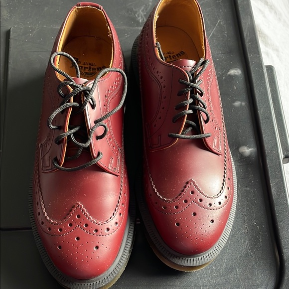 Leather Brogue 3989 Cherry Red Smooth Martens 3989 Brogue Lace Up